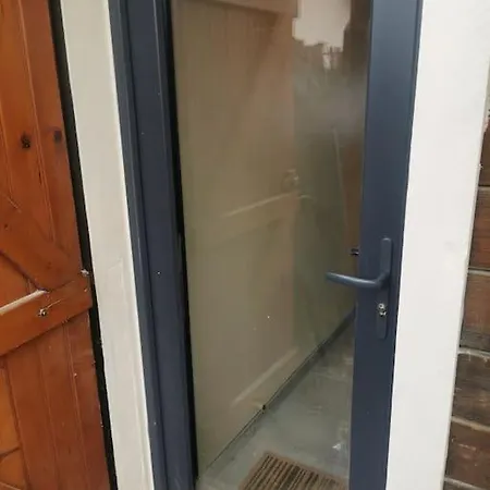 Studio Renove Au Calme Avec Terrasse Couverte